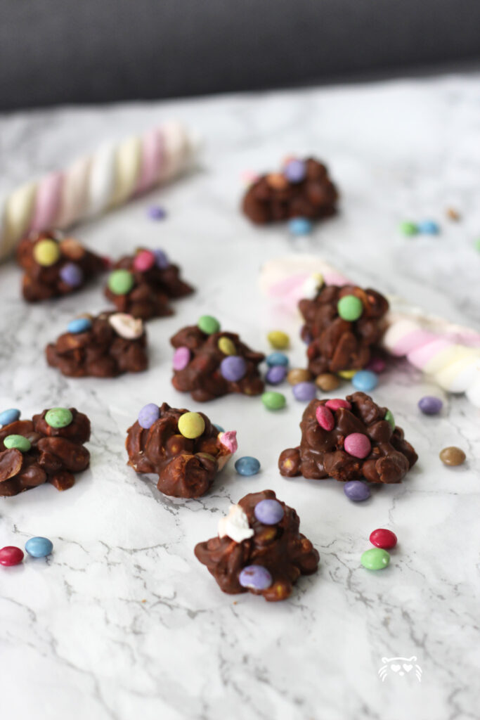 Pindarotsjes melkchocolade smarties spekjes - Koken in Quarantaine Verticaal