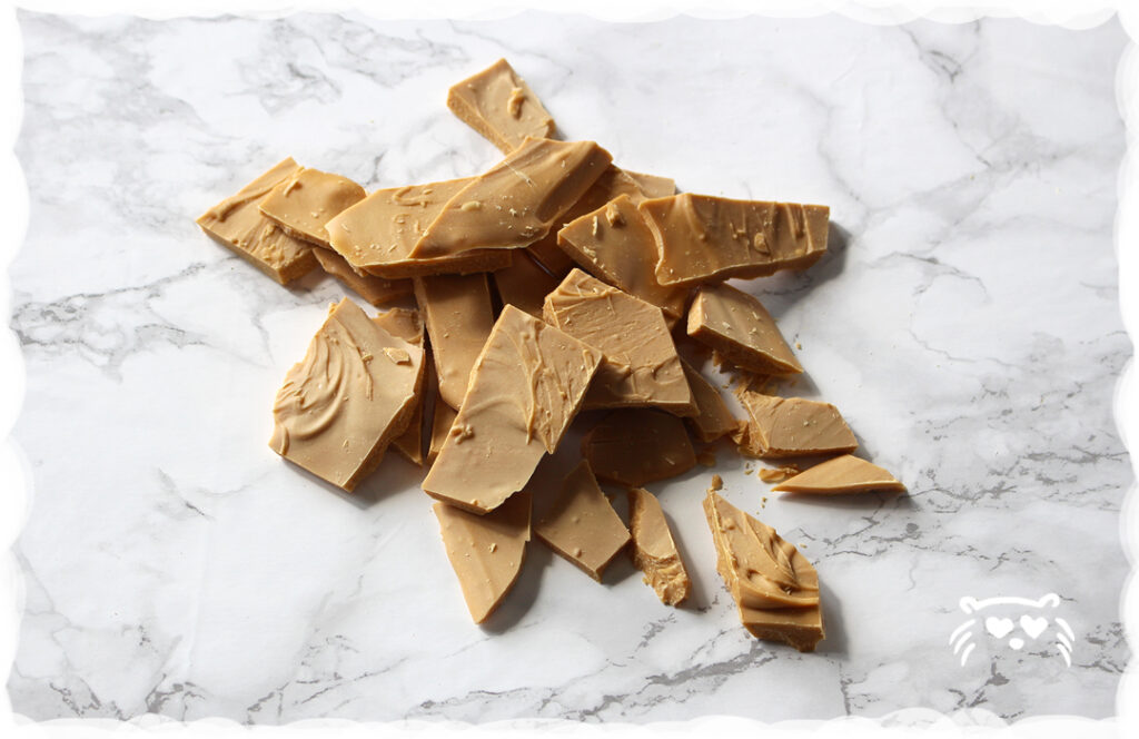 Gekarameliseerde witte chocolade Koken in Quarantaine